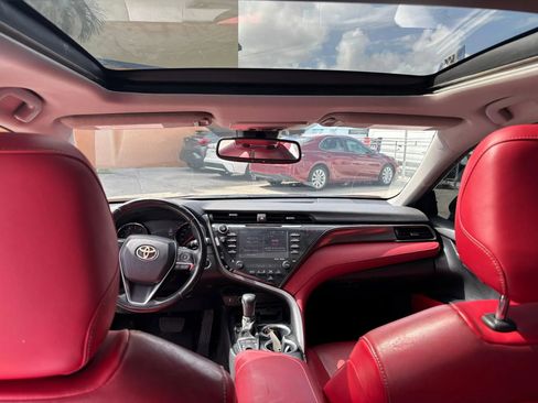 Used 2020 Toyota Camry XSE FWD image 12