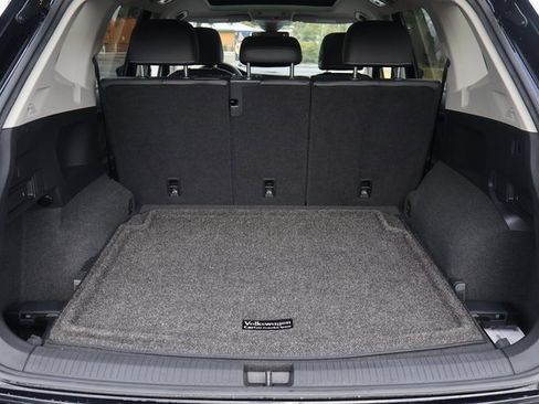 Certified 2022 Volkswagen Tiguan SE w/ Panoramic Sunroof Package image 16