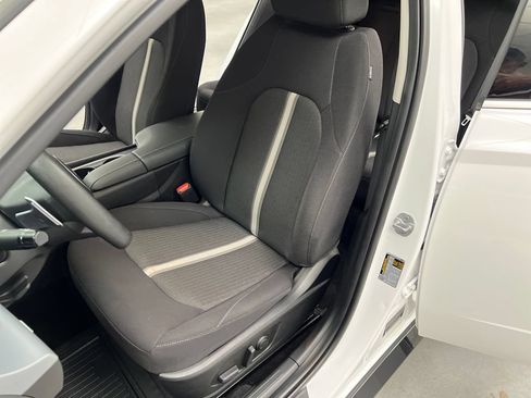 Used 2025 Hyundai Sonata SEL FWD image 9