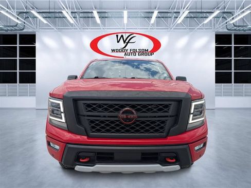 Used 2023 Nissan Titan PRO-4X w/ Pro-4x Convenience Package AWD/4WD image 8