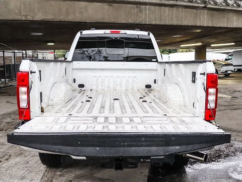 Used 2022 Ford F350 XLT w/ XLT Premium Package image 27