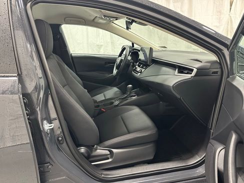 Used 2025 Toyota Corolla LE w/ LE Premium Package image 54