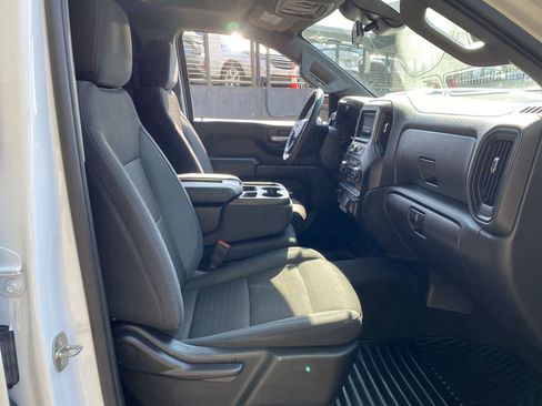 Used 2022 Chevrolet Silverado 1500 Custom Trail Boss AWD/4WD image 18