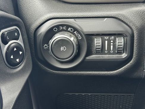 Certified 2018 Jeep Wrangler Unlimited Sport S AWD/4WD image 23