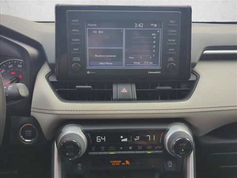 Used 2022 Toyota RAV4 XLE image 14