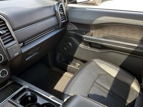 Used 2021 Ford Expedition Max Limited AWD/4WD image 27