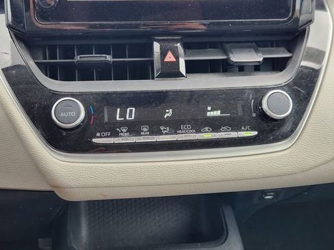 Used 2023 Toyota Corolla LE FWD image 18