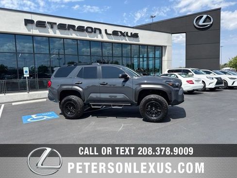 Used 2025 Toyota 4Runner SR5 AWD/4WD image 1