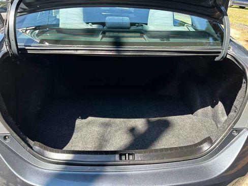 Used 2014 Toyota Corolla LE FWD image 16