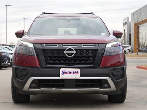 Used 2024 Nissan Pathfinder Rock Creek image 2