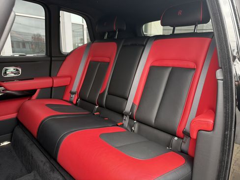 Certified 2023 Rolls-Royce Cullinan w/ Cullinan Package image 55