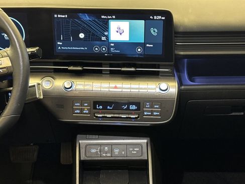 Used 2025 Hyundai Kona Limited AWD/4WD image 16