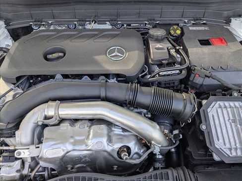 New 2025 Mercedes-Benz GLB 250 4MATIC image 16