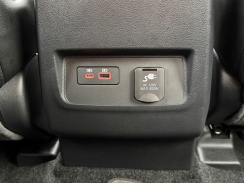 Used 2023 Nissan Frontier PRO-4X w/ Pro-4X Premium Package image 26