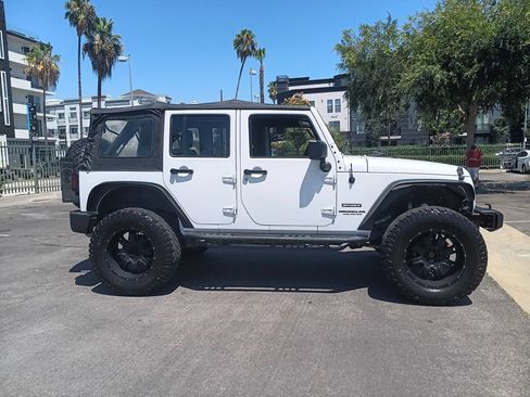 Used 2014 Jeep Wrangler Unlimited Sport AWD/4WD image 4
