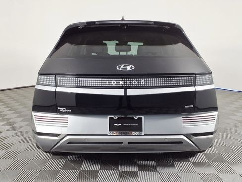 Used 2024 Hyundai Ioniq 5 Limited image 5