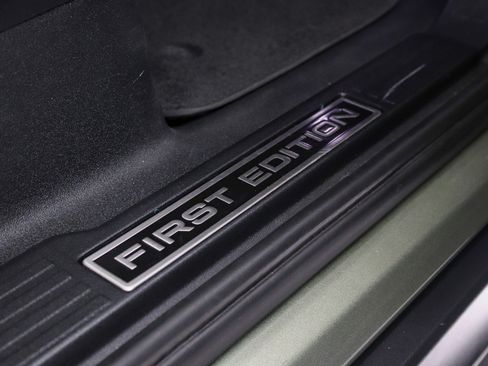 Used 2021 Land Rover Defender 90 First Edition AWD/4WD image 21