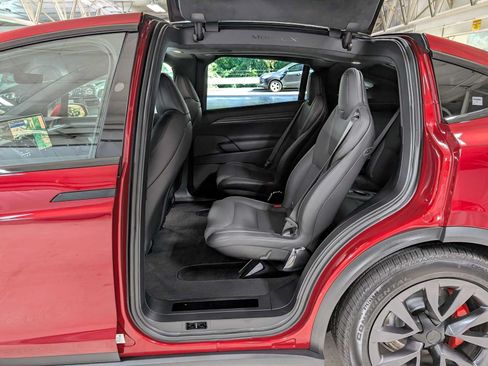 Used 2024 Tesla Model X Plaid AWD/4WD image 15