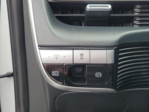 Certified 2024 Hyundai Ioniq 5 SE image 16