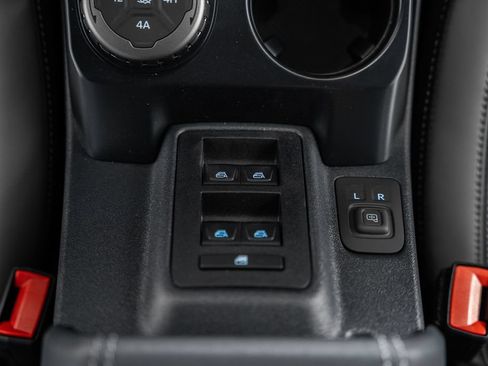 New 2026 Ford Bronco Outer Banks w/ Sasquatch Package AWD/4WD image 28