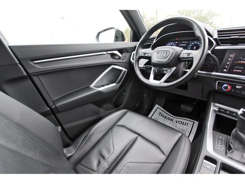 Used 2025 Audi Q3 2.0T Premium AWD/4WD image 9