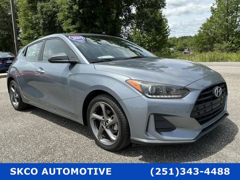 Used 2019 Hyundai Veloster 2.0 FWD image 7