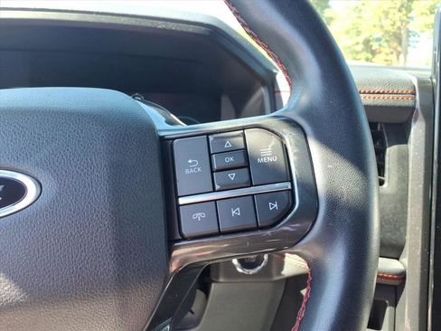 Used 2022 Ford Expedition Limited image 11