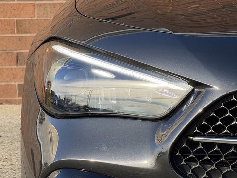 Used 2024 Mercedes-Benz CLE 450 4MATIC Cabriolet image 12