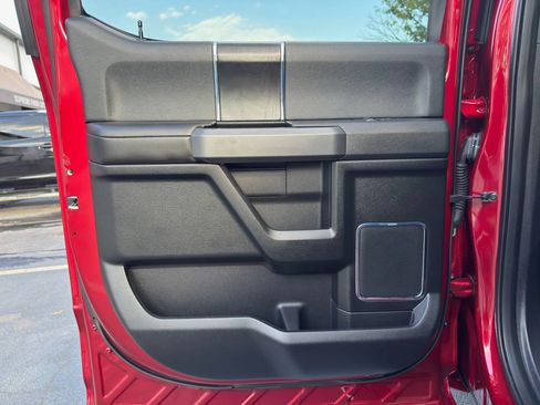 Used 2018 Ford F150 Platinum w/ Equipment Group 701A Luxury AWD/4WD image 32