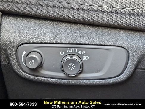 Used 2024 Chevrolet TrailBlazer LT image 23