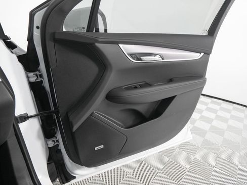 Used 2025 Cadillac XT6 Luxury FWD image 21