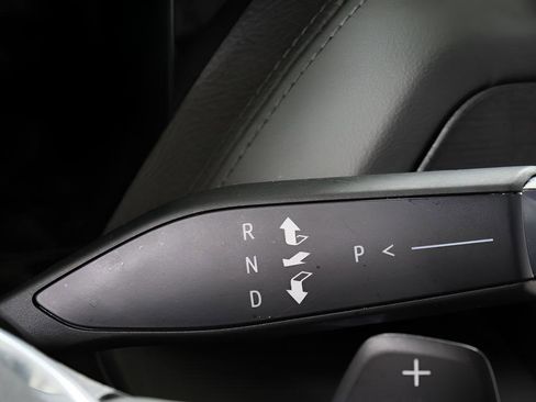 Used 2025 GMC Yukon XL Denali image 17