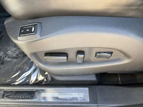 Used 2013 Cadillac SRX Luxury image 21