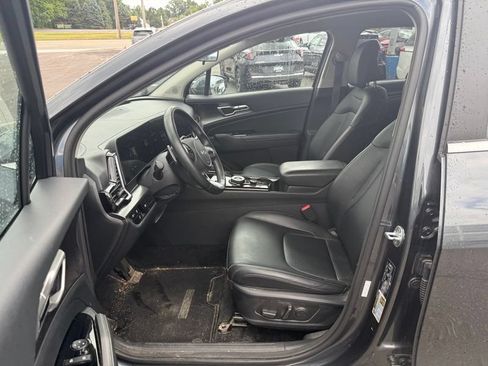 Used 2023 Kia Sportage EX AWD/4WD image 9