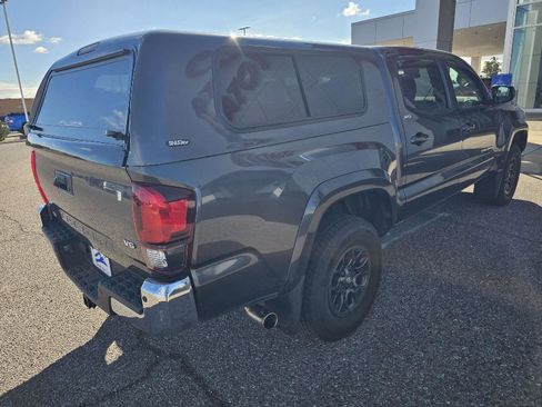 Used 2018 Toyota Tacoma SR5 image 5