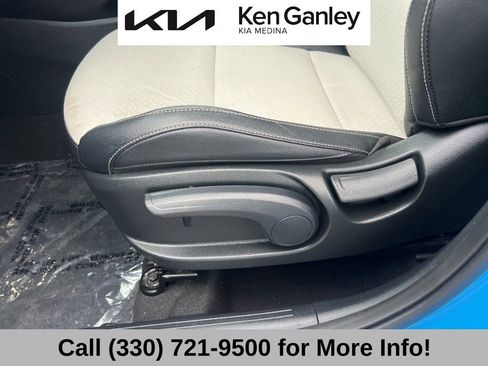 Certified 2023 Kia Soul GT-Line FWD image 29