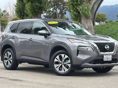 Used 2021 Nissan Rogue SV FWD image 2