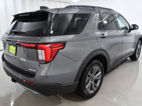 New 2026 Ford Explorer Active w/ Active Comfort Package image 11
