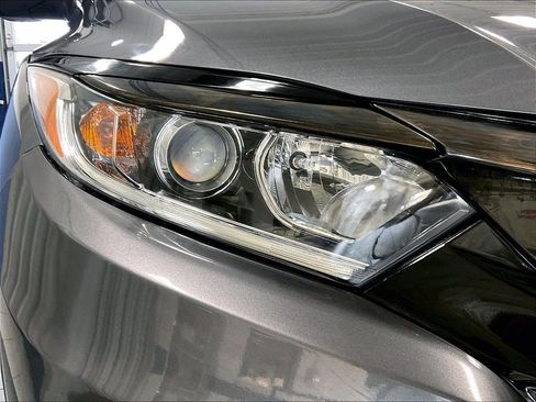 Used 2019 Honda HR-V Sport image 32