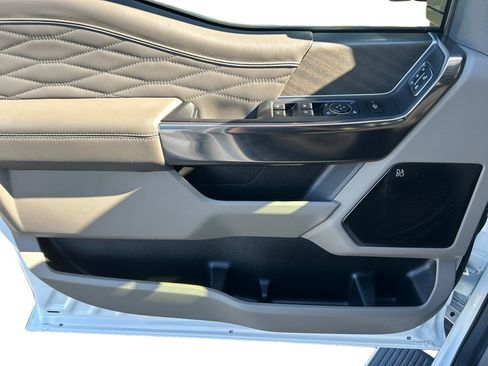 Used 2026 Ford F250 Platinum w/ Platinum Plus Package image 18