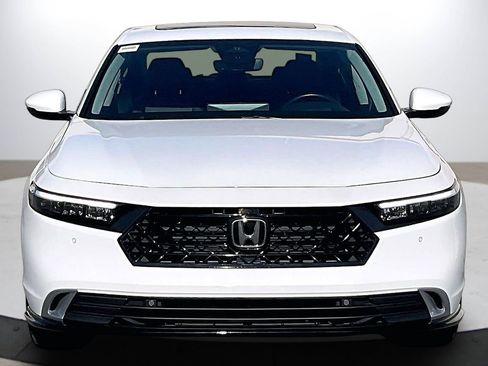 Used 2024 Honda Accord Touring image 3