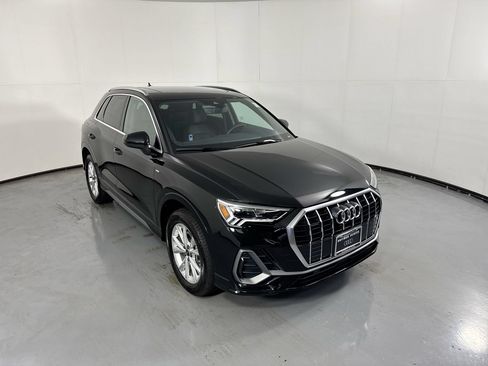 Used 2025 Audi Q3 2.0T Premium w/ Convenience Package AWD/4WD image 29