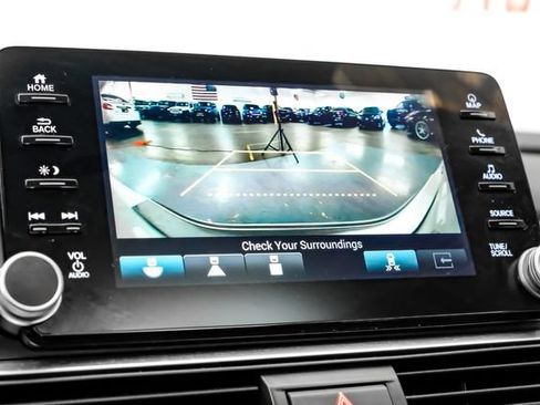 Used 2019 Honda Accord Touring image 21