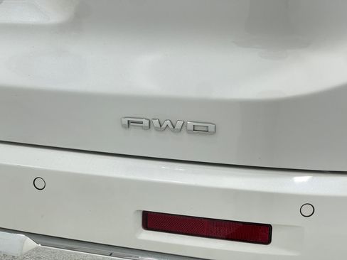 Used 2021 GMC Acadia Denali w/ Denali Technology Package image 41