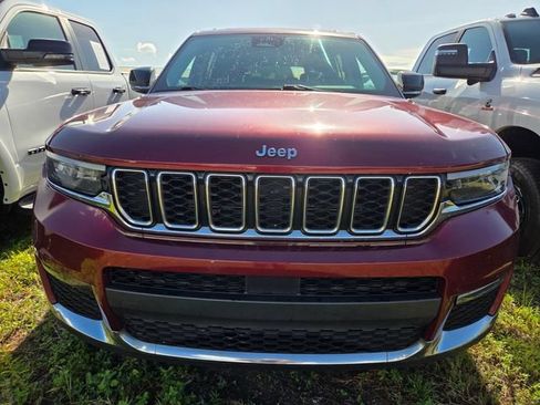 Used 2021 Jeep Grand Cherokee L Limited AWD/4WD image 2