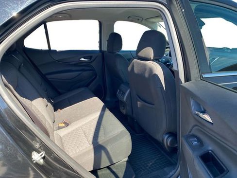 Used 2018 Chevrolet Equinox LT image 18