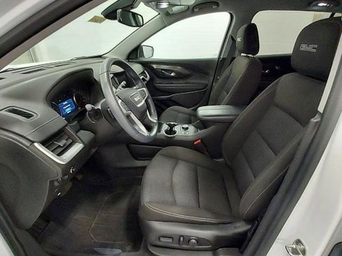 Used 2023 GMC Terrain SLE w/ Driver Convenience Package image 13