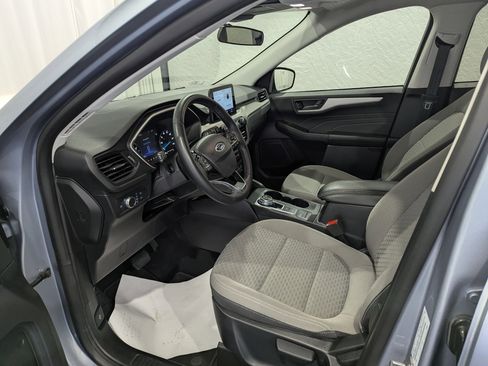 Used 2022 Ford Escape SE w/ Cold Weather Package image 13