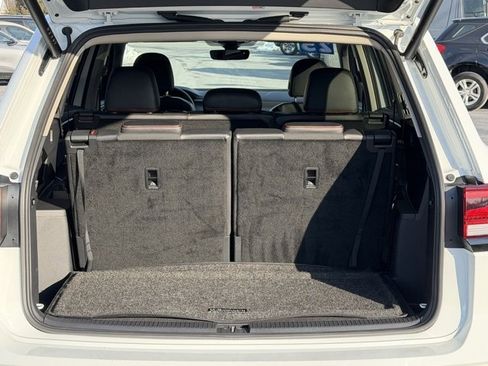 Used 2024 Volkswagen Atlas Peak Edition SE image 24