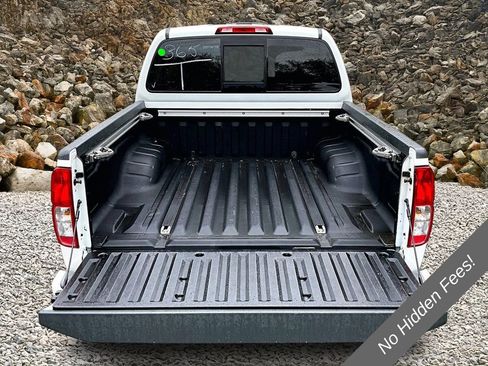 Used 2015 Nissan Frontier PRO-4X AWD/4WD image 16